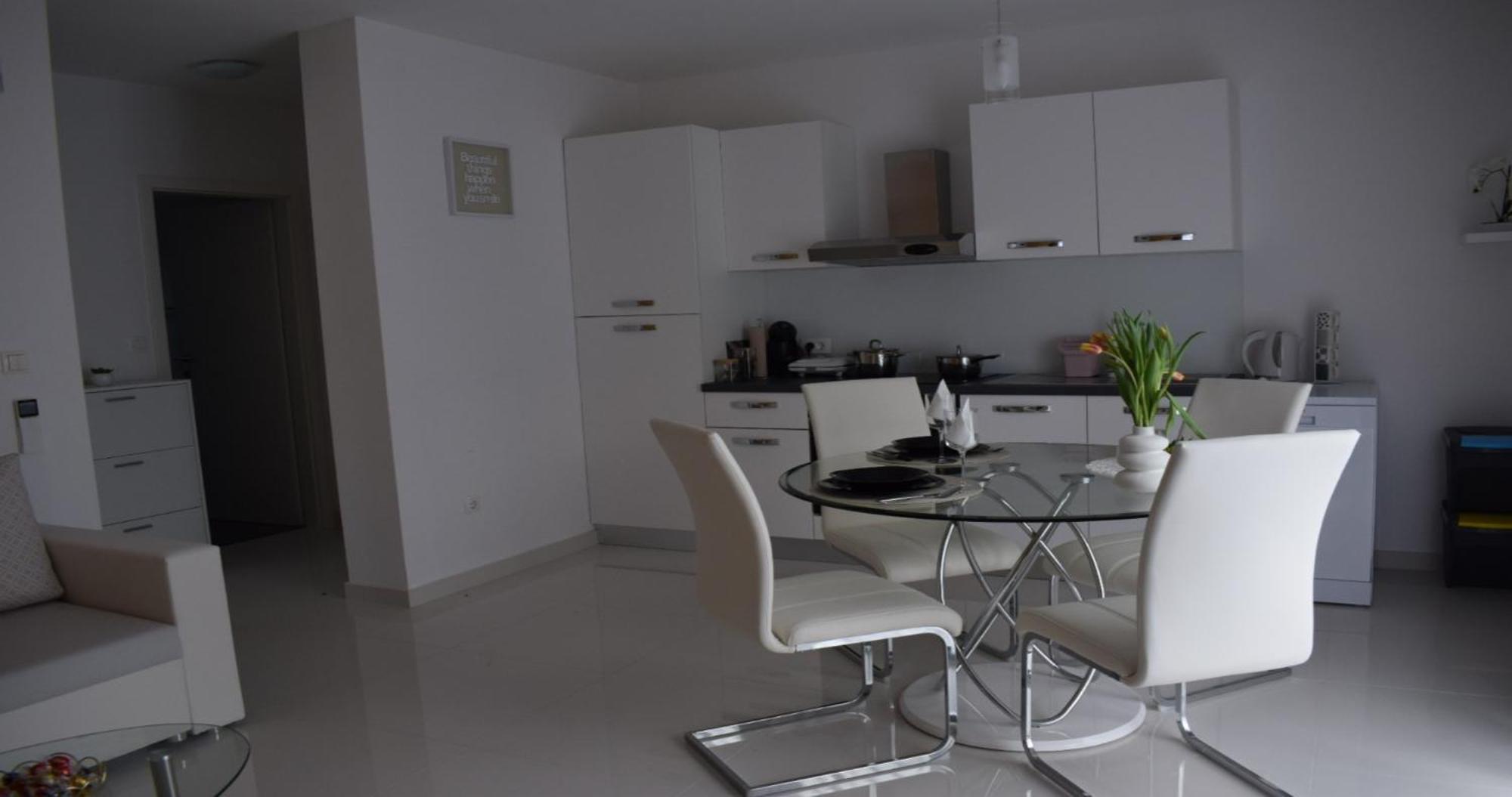 Apartmani Foresta Kras Εξωτερικό φωτογραφία